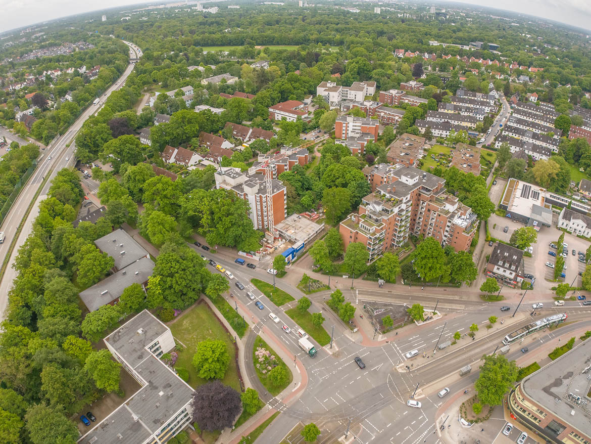 Kompaktes Baufeld des EDGE in Bremen von oben