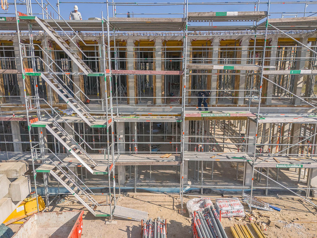 TECHNIQUE Bremen: Rohbau hinter dem Fassadengerüst