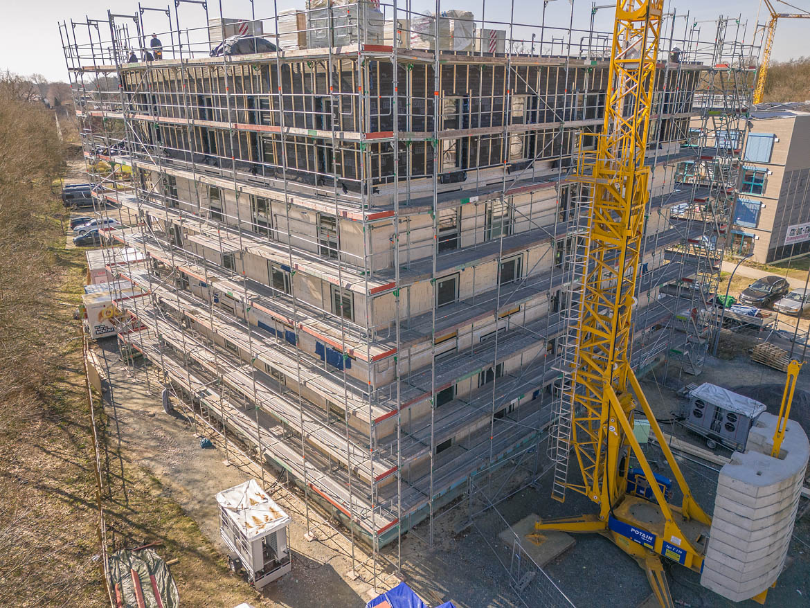 Ellener Hof: Baufortschritt der neuen Wohnhäuser in Holzbauweise